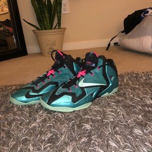 Lebron 11 south beach- only work once